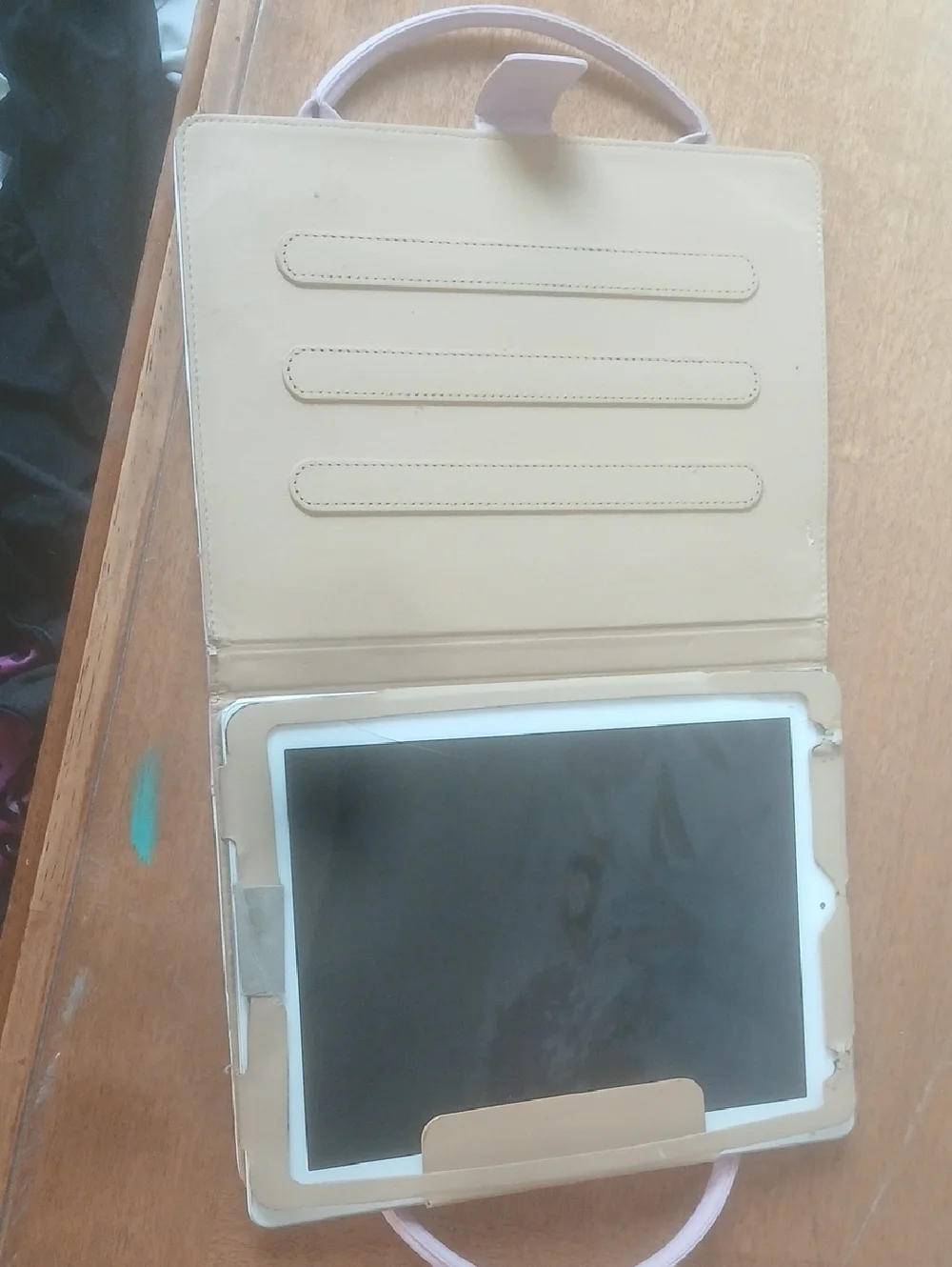 Apple I PAD. Tablet with White Bezel - Unbranded 9.7